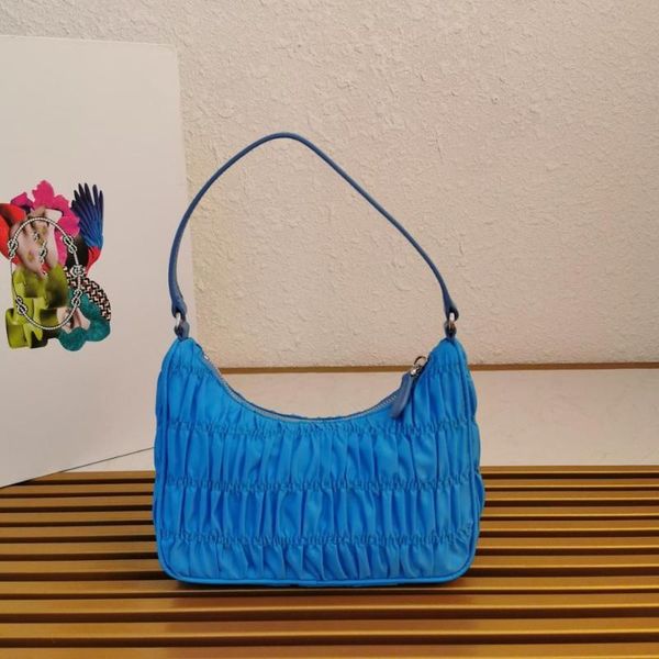 2020 winter nylon hobo bags classic style wrinkles women shoulder bag simple totes multi colors
2020 winter nylon hobo bags classic style wrinkles women shoulder bag simple totes multi colors