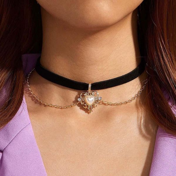 chokers romantic pearl love heart pendant necklace flannel metal clavicle chain as valentine's day gift to lover, Golden;silver
chokers romantic pearl love heart pendant necklace flannel metal clavicle chain as valentine's day gift to lover, Golden;silver