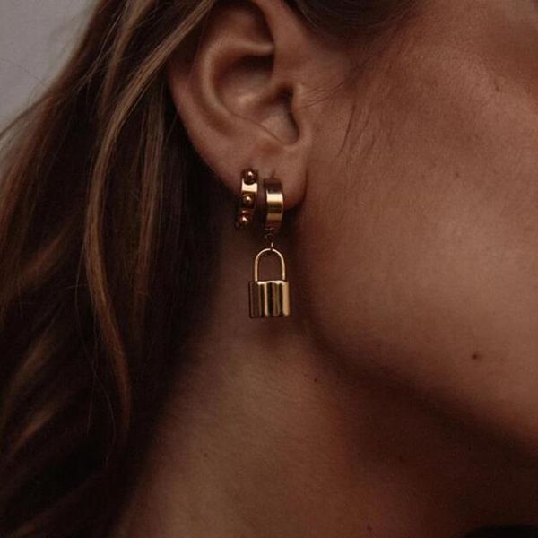 2021 new novelty jewelry for woman stainless steel gold small chunky huggies earrings with lock charm hiphop gold earring, Silver
2021 new novelty jewelry for woman stainless steel gold small chunky huggies earrings with lock charm hiphop gold earring, Silver