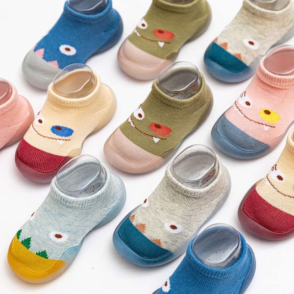 children's spring autumn baby walking baby's indoor non slip soft soled sho and socks, floor anti sandals, Black;red
children's spring autumn baby walking baby's indoor non slip soft soled sho and socks, floor anti sandals, Black;red
