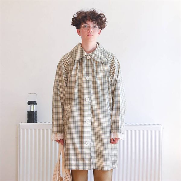 autumn new women thin trenchs coat ruffle lace plaid print loose long outwear turn-down collar single-breasted femme coats lj201128, Tan;black
autumn new women thin trenchs coat ruffle lace plaid print loose long outwear turn-down collar single-breasted femme coats lj201128, Tan;black