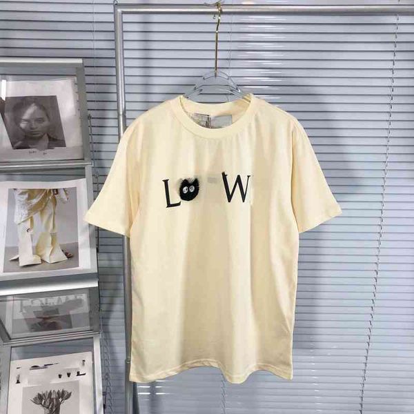 2022 factory wholesale new chaoloe summer chinchilla co series briquette dust elf small grey rabbit t-shirt short sleeve, White 
2022 factory wholesale new chaoloe summer chinchilla co series briquette dust elf small grey rabbit t-shirt short sleeve, White