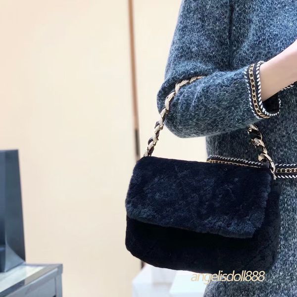 2021 new fashion bags small womens handbags cha fur flap bag black wool diamond crystal quilted flap genuine leather purse bags
2021 new fashion bags small womens handbags cha fur flap bag black wool diamond crystal quilted flap genuine leather purse bags