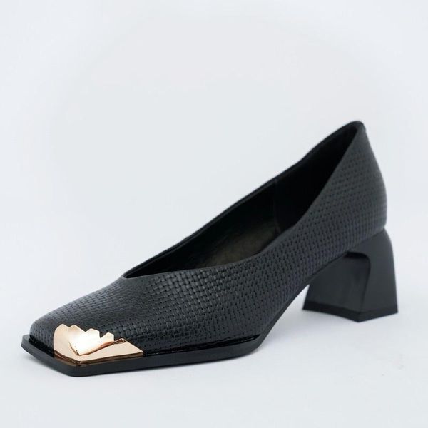 fashion metal blade thick high heels weave pattern pumps women stilettos heel fashion work black white party work shoes women1
fashion metal blade thick high heels weave pattern pumps women stilettos heel fashion work black white party work shoes women1
