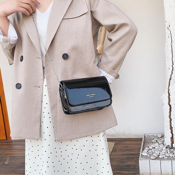 bag female new wave korean version the wild simple chain large capacity small square bag fashion texture shoulder messenger
bag female new wave korean version the wild simple chain large capacity small square bag fashion texture shoulder messenger