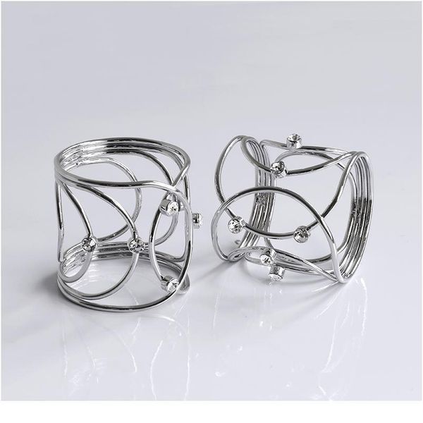6/10/12pcs silver gold color diamond hollow carving napkin holder napkin rings for wedding party banquet table dinn jlleuy
6/10/12pcs silver gold color diamond hollow carving napkin holder napkin rings for wedding party banquet table dinn jlleuy