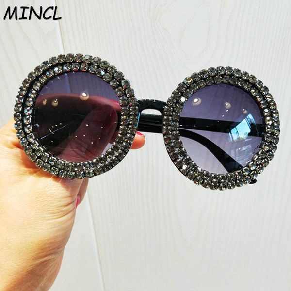 sunglasses luxury diamond crystal women brand design sunglass clear lens pink sun glasses shades black round fml, White;black
sunglasses luxury diamond crystal women brand design sunglass clear lens pink sun glasses shades black round fml, White;black