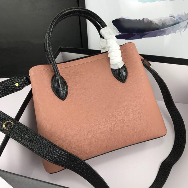 2020 new fashion ladies shoulder bag chain messenger bag handbag purse wild designer messenger bag handbag, Black;red
2020 new fashion ladies shoulder bag chain messenger bag handbag purse wild designer messenger bag handbag, Black;red