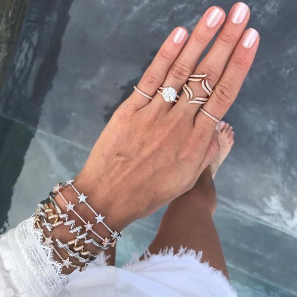 bangle bracelet for women simple paved cz star cz bar design linked fashion jewelry for 2018 christmas gift charming women jewelry, Golden;silver
bangle bracelet for women simple paved cz star cz bar design linked fashion jewelry for 2018 christmas gift charming women jewelry, Golden;silver
