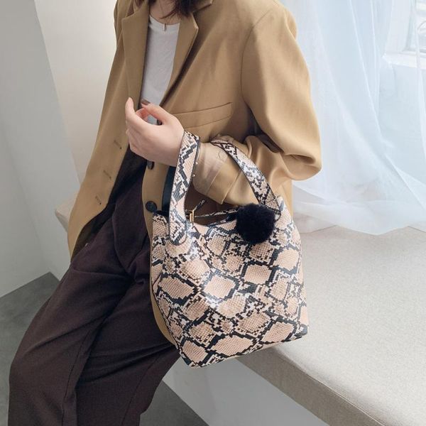 новые женщины дамы высокого конструктора snake печати bucket bag женский мода pu кожа большие сумки на ремне ручки сумки
новые женщины дамы высокого конструктора snake печати bucket bag женский мода pu кожа большие сумки на ремне ручки сумки