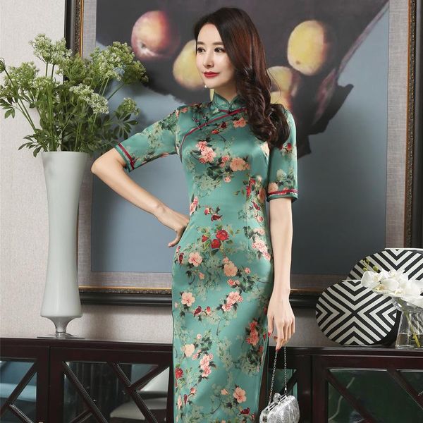 traditional chinese women rayon qipao summer new mandarin collar sheath cheongsam elegant female short sleeve dresses 83192, Black;gray
traditional chinese women rayon qipao summer new mandarin collar sheath cheongsam elegant female short sleeve dresses 83192, Black;gray