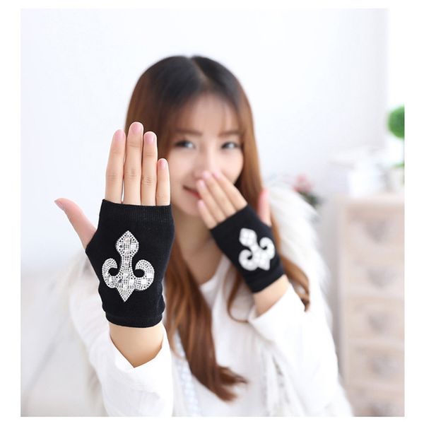 newcartoon animals pattern skull winter rivet lovely women warm knitted diamonds sequins cool fingerless dancing gloves g101
newcartoon animals pattern skull winter rivet lovely women warm knitted diamonds sequins cool fingerless dancing gloves g101
