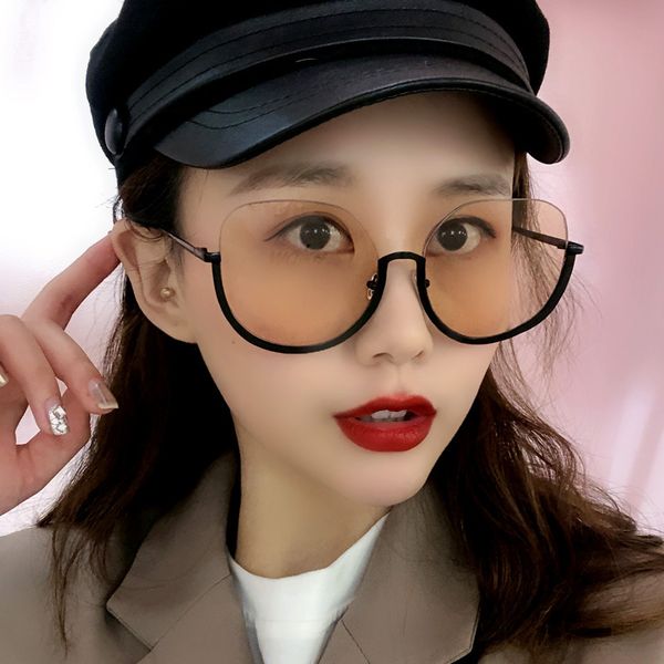 2021 new fashion sunglasses women designer half rim oversized sun glasses cool street show decoration driving shades eyewear fqfl, White;black
2021 new fashion sunglasses women designer half rim oversized sun glasses cool street show decoration driving shades eyewear fqfl, White;black