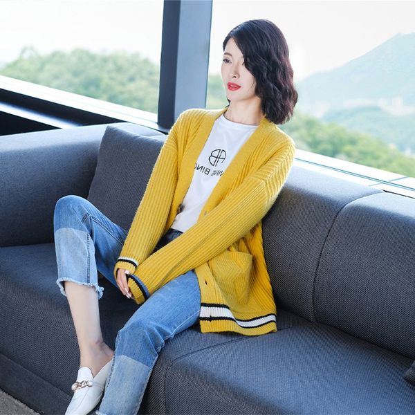 autumn women's languid style oversize coat 2020 net red korean knitwear coat knitwear nude v-neck knitted cardigan woman g4d1c, White;black
autumn women's languid style oversize coat 2020 net red korean knitwear coat knitwear nude v-neck knitted cardigan woman g4d1c, White;black