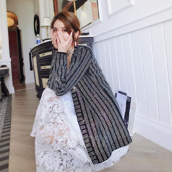 women new spring and autumn heavy industry light nail drill stripe v-collar knitted shirt female crystal beading cardigan1, White;black
women new spring and autumn heavy industry light nail drill stripe v-collar knitted shirt female crystal beading cardigan1, White;black