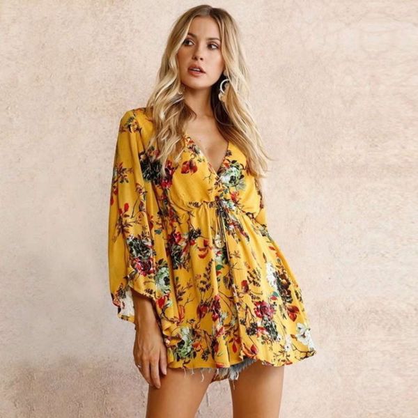 new women's spring and summer 2020 deep v lace up waist print drs, Black;gray
new women's spring and summer 2020 deep v lace up waist print drs, Black;gray