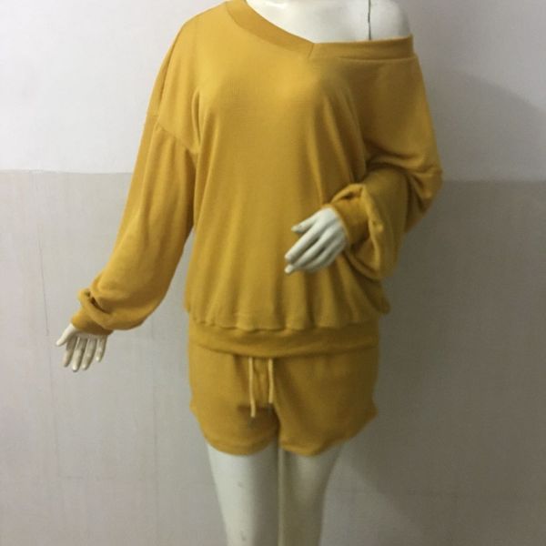 autumn and winter new casual suit v-neckshoulder high waist two-piece loose autumn and winter new shorts sweater casual suit v-neckshoulder, Gray
autumn and winter new casual suit v-neckshoulder high waist two-piece loose autumn and winter new shorts sweater casual suit v-neckshoulder, Gray