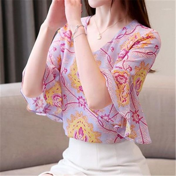 chiffon ladies short sleeves 2020 summer new v-neck flared sleeves half sleeve blouse western style shirt1, White
chiffon ladies short sleeves 2020 summer new v-neck flared sleeves half sleeve blouse western style shirt1, White
