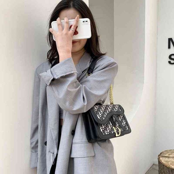 2022 factory wholesale bag female new letter single shoulder slung korean small square bag summer zero wallet simple fashion zxcy
2022 factory wholesale bag female new letter single shoulder slung korean small square bag summer zero wallet simple fashion zxcy