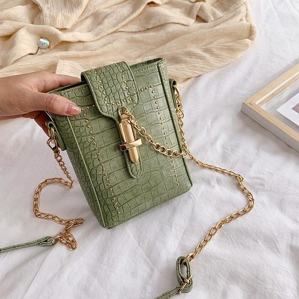 2021 spring new european and american style crocodile pattern chain bucket bag simple fashion shoulder messenger pu female bag
2021 spring new european and american style crocodile pattern chain bucket bag simple fashion shoulder messenger pu female bag