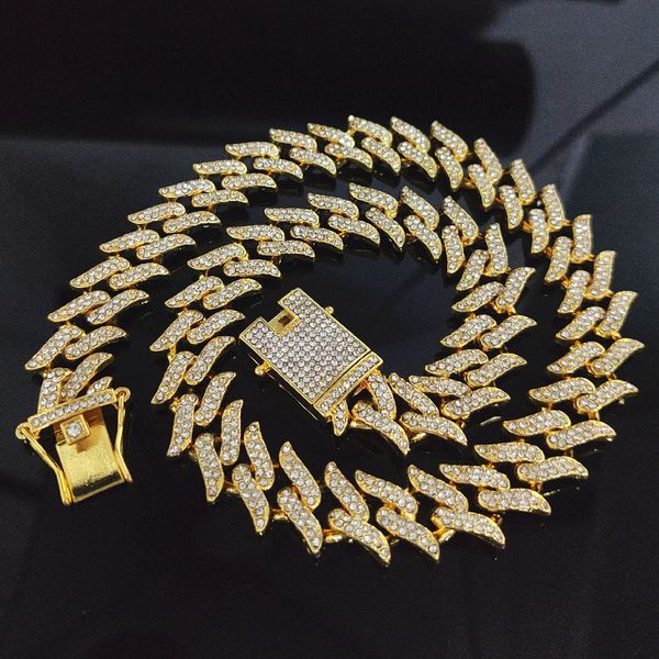 luxury men hip hop chain necklace 20mm width thorn shape cuban cha iced out bling necklace hiphop jewelry for birthday gift fashion design, Golden;silver
luxury men hip hop chain necklace 20mm width thorn shape cuban cha iced out bling necklace hiphop jewelry for birthday gift fashion design, Golden;silver