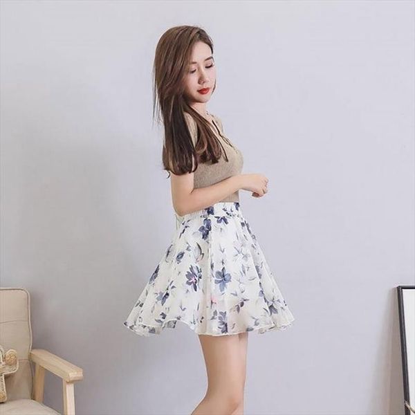 women summer skirt vintage high waist chiffon printed skirts casual pleated short a line skirt plus size, Black
women summer skirt vintage high waist chiffon printed skirts casual pleated short a line skirt plus size, Black