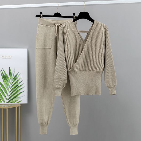 2021 new bling 2 piece tracksuits women harrem pants + double v neck pullover sweater set autumn winter knitted clothing u4w9, White
2021 new bling 2 piece tracksuits women harrem pants + double v neck pullover sweater set autumn winter knitted clothing u4w9, White