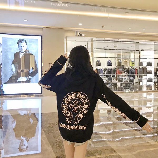new fashion brand qiugao croxin print coat graffiti high end men's and women's lovers' loose coat, Black
new fashion brand qiugao croxin print coat graffiti high end men's and women's lovers' loose coat, Black