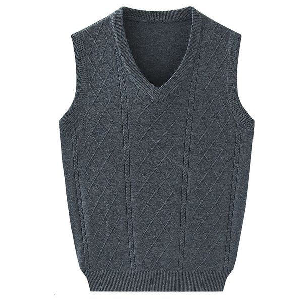 autumn and winter 2020 new middle aged business leisure v-neck pullover knitted woolen vest dad versatile warm shoulder man, Black;white
autumn and winter 2020 new middle aged business leisure v-neck pullover knitted woolen vest dad versatile warm shoulder man, Black;white