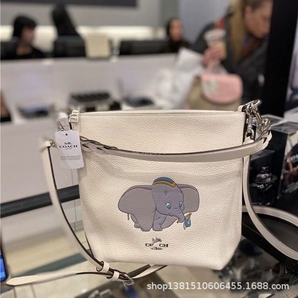 small flying elephant wandering hobo new style kejia leather shoulder backpackbackpack bag chi shoulder messenger bag women's bucket po
small flying elephant wandering hobo new style kejia leather shoulder backpackbackpack bag chi shoulder messenger bag women's bucket po