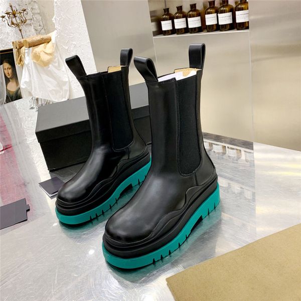 womens winter boots wavy rubber detailing tire round toe platform leather boots6489900, Black
womens winter boots wavy rubber detailing tire round toe platform leather boots6489900, Black