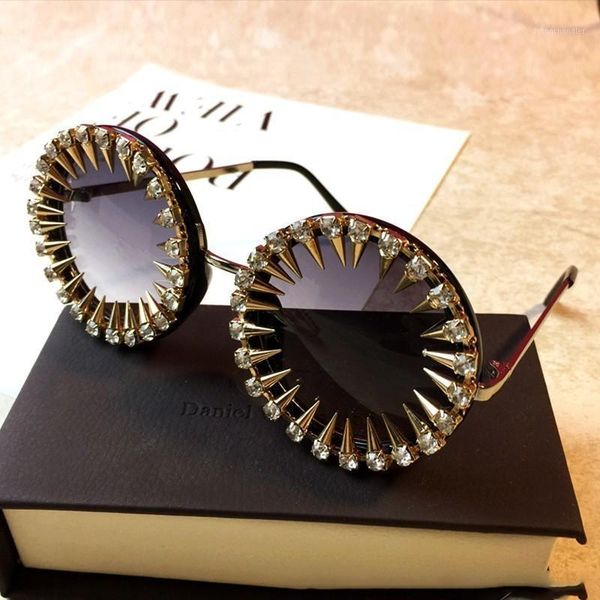 sunglasses luxury diamond round crystal women vintage brand sun glasses men shades ladies oculos feminino lentes gafas de sol1, White;black
sunglasses luxury diamond round crystal women vintage brand sun glasses men shades ladies oculos feminino lentes gafas de sol1, White;black