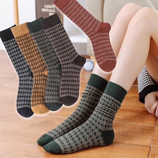 mens sport stripe socks cotton retro casual fashion designer warm autumn and winter sock excellent quality breathable male sock, Black
mens sport stripe socks cotton retro casual fashion designer warm autumn and winter sock excellent quality breathable male sock, Black