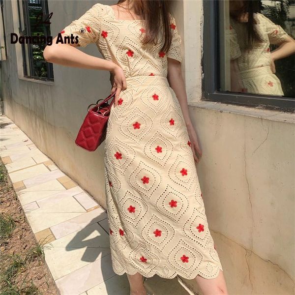 woman dress short sleeved square collar hollow out long dress vintage embroidery female bodycon vestidos 2021 spring summer, White;black
woman dress short sleeved square collar hollow out long dress vintage embroidery female bodycon vestidos 2021 spring summer, White;black