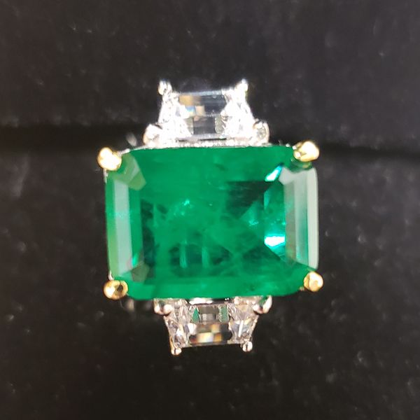 100% 925 sterling silver created moissanite emerald gemstone birthstone wedding engagement ring fine jewelry wholesale, Slivery;golden
100% 925 sterling silver created moissanite emerald gemstone birthstone wedding engagement ring fine jewelry wholesale, Slivery;golden