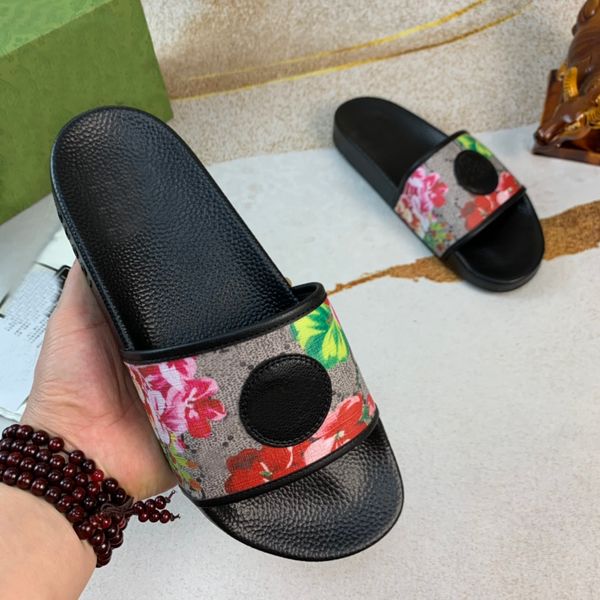 2022 mens designers slides womens slippers fashion mules floral leather rubber flats sandals summer beach shoes loafers gear bottoms flip fl, Black
2022 mens designers slides womens slippers fashion mules floral leather rubber flats sandals summer beach shoes loafers gear bottoms flip fl, Black