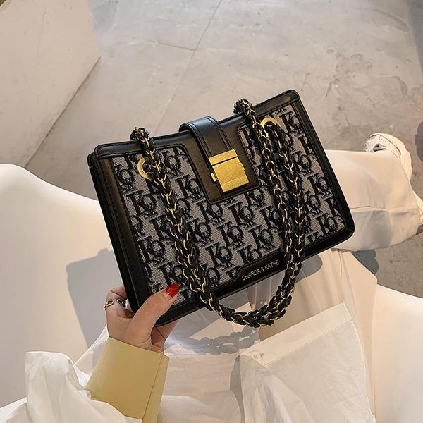 кожа crossbody сумка для женщин малого плеча цепи сумки специального замок дизайн для женщин путешествия сумки
кожа crossbody сумка для женщин малого плеча цепи сумки специального замок дизайн для женщин путешествия сумки