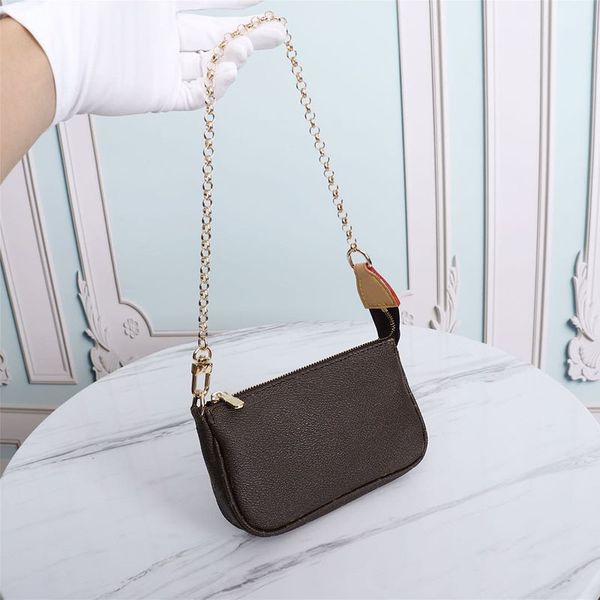 lovely mini bags luxury fashion women shoulder bags brand handbags size 15 x 10 x 3cm
lovely mini bags luxury fashion women shoulder bags brand handbags size 15 x 10 x 3cm
