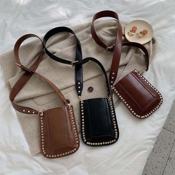 women shoulder crossbody bag classic rivet messenger adjustable pure color pu leather purse casual ladies travel handbag
women shoulder crossbody bag classic rivet messenger adjustable pure color pu leather purse casual ladies travel handbag
