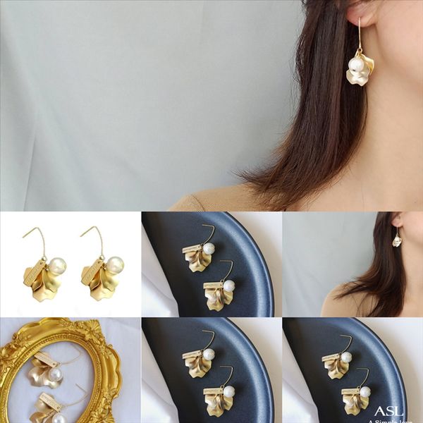 vp4 chinese zodiac east ear nail year earring small sterling sier gate of life red lovely earrings korean version ox stud, Golden
vp4 chinese zodiac east ear nail year earring small sterling sier gate of life red lovely earrings korean version ox stud, Golden