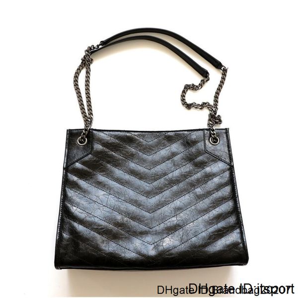 handbags oil wax chain silver designer handbag genuine leather bag flip cover diagonal shoulder shopping bags
handbags oil wax chain silver designer handbag genuine leather bag flip cover diagonal shoulder shopping bags