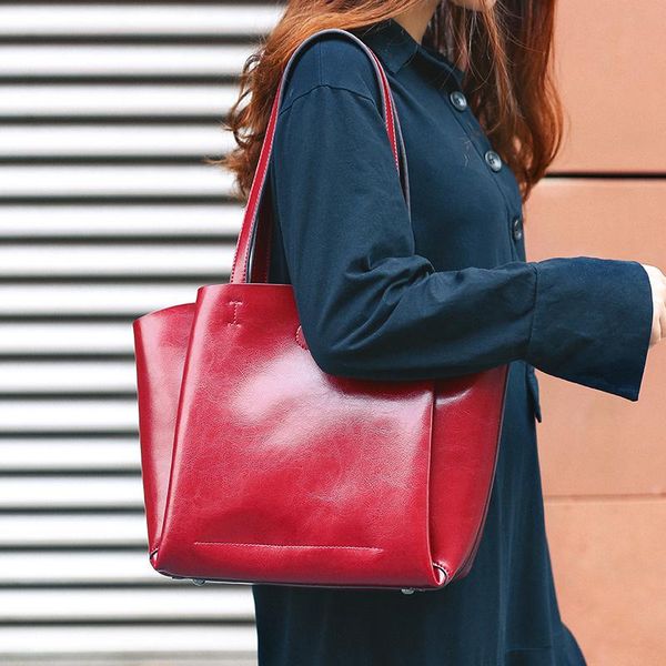 luxury handbags women bags designer genuine leather bags for women 2020 shoulder crossbody for sac main femme
luxury handbags women bags designer genuine leather bags for women 2020 shoulder crossbody for sac main femme