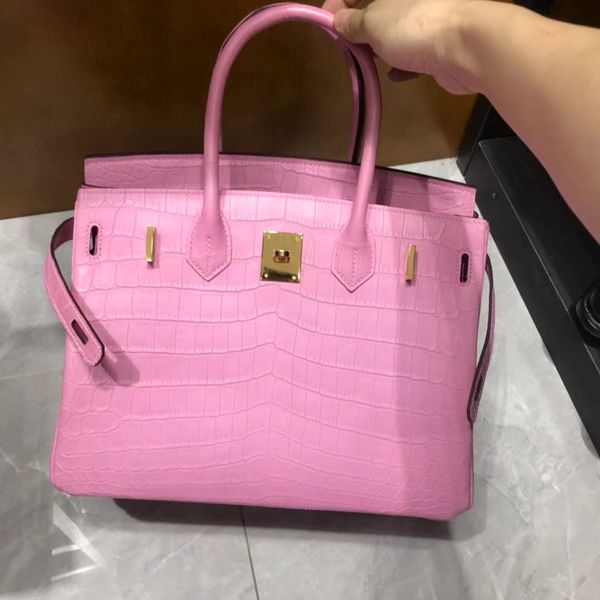 wholesale price, fully handmade wax stitching,real crocodile leatherd,brand brikin handbag30cm,8colors,fast delivery,message for discount
wholesale price, fully handmade wax stitching,real crocodile leatherd,brand brikin handbag30cm,8colors,fast delivery,message for discount