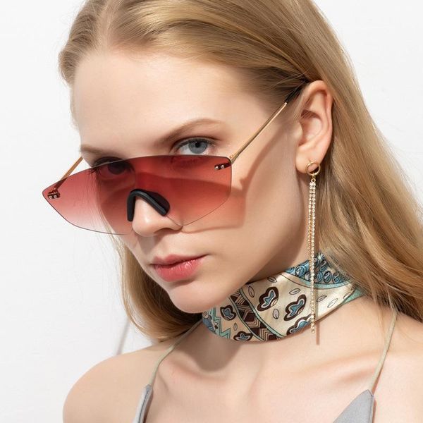 sunglasses qpeclou 2021 fashion one piece rimless women vintage metal frameless goggles men unique rivet shades, White;black
sunglasses qpeclou 2021 fashion one piece rimless women vintage metal frameless goggles men unique rivet shades, White;black