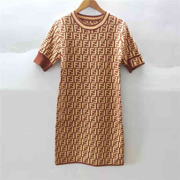 2022 factory wholesale new autumn winter short sleeve slim dress, White;black
2022 factory wholesale new autumn winter short sleeve slim dress, White;black