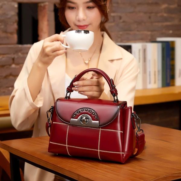 fashion ladies retro oil wax leather handbags new 2020 korean fashion embroidery thread small square bag wild large capacity sin
fashion ladies retro oil wax leather handbags new 2020 korean fashion embroidery thread small square bag wild large capacity sin