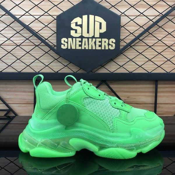 2020 triple-s fashion shoes paris 17fw triple s sneakers for men women black red white green casual dad shoes tennis increasing
2020 triple-s fashion shoes paris 17fw triple s sneakers for men women black red white green casual dad shoes tennis increasing