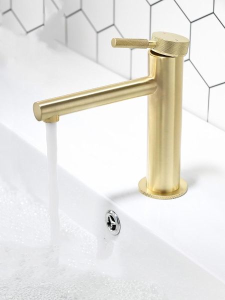 luxury brushed gold bathroom sink faucet tall / low style cold and water basin mixer faucet
luxury brushed gold bathroom sink faucet tall / low style cold and water basin mixer faucet