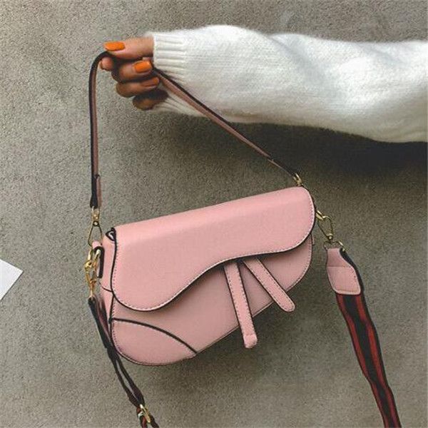 luxury saddle handbag fashion women cosmetic bag designer women bag messenger cross body chain casual famous satchel purse bags dtijp
luxury saddle handbag fashion women cosmetic bag designer women bag messenger cross body chain casual famous satchel purse bags dtijp