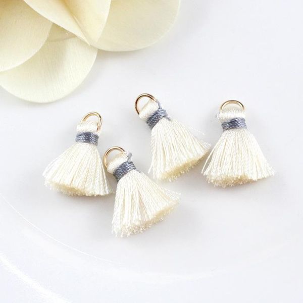 30pcs 2cm mini silk tassel pendant for jewelry making diy bracelet cellphone pendant finding key bag pendant craft tassels h jlltgi
30pcs 2cm mini silk tassel pendant for jewelry making diy bracelet cellphone pendant finding key bag pendant craft tassels h jlltgi